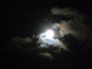 luna splendende