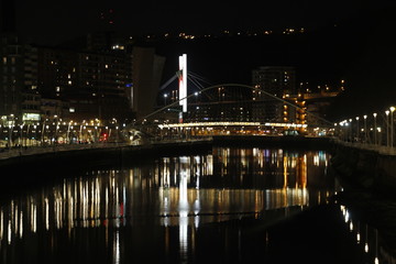 Ría de Bilbao al anochecer