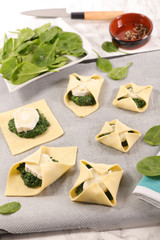 cooking puff pastry with spinach and cheese