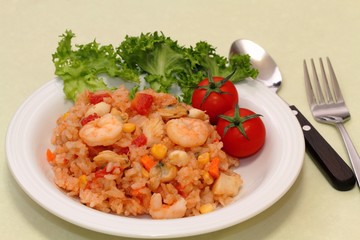 トマトとシーフードの炊き込みご飯