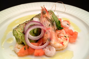 Italian food recipes, cabbage roll stuffed with prawns.