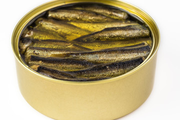 Open canned fish. Smocked sprats.