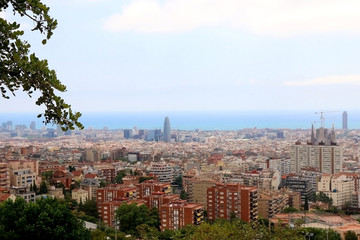 Fototapeta na wymiar Aerial view of Barcelona from Park Güell.