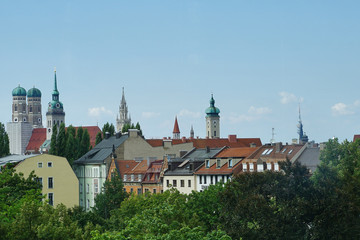 Obraz premium Panorama von München mit Frauenkirche