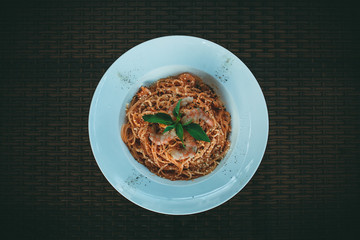 spaghetti with tomato sauce