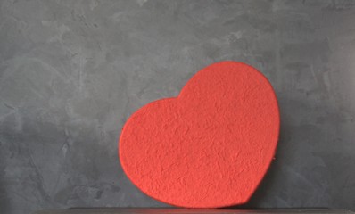 Fototapeta premium boite en forme de cœur rouge ,symbole ,cadeau de st valentin
