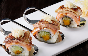 Japanese cuisine,Grilled foie gras sushi 
