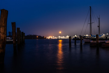 Fototapeta premium Blick von Travemünde auf den Skandinavienkai