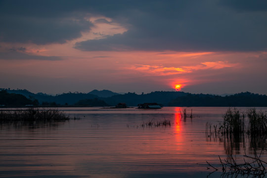 Landscape of sunset at the lake © khamkula
