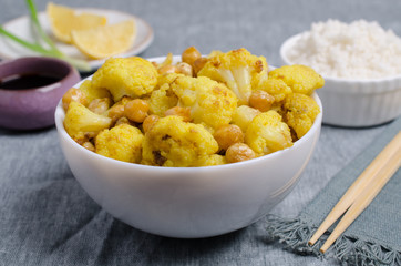 Roasted cauliflower with chickpeas