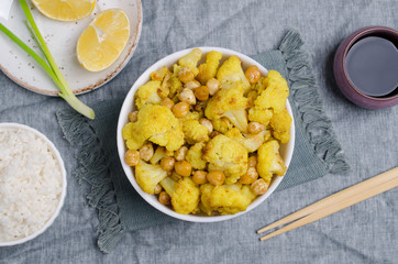 Roasted cauliflower with chickpeas