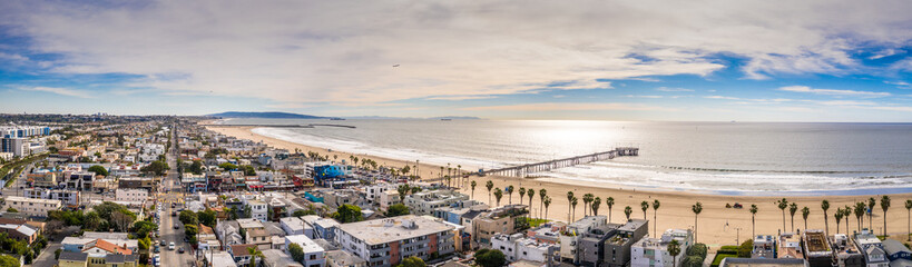 Los Angeles drone aerial panorama venice beach - obrazy, fototapety, plakaty