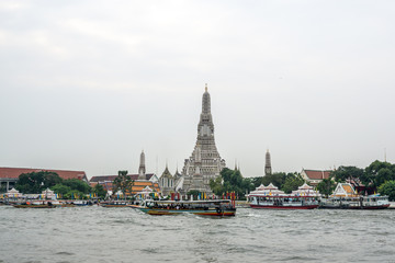 Wat Arun and river