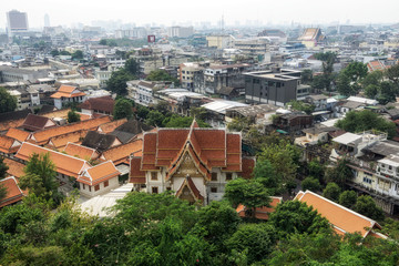 Fototapeta na wymiar bangkok city view from golden mountain