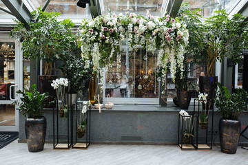 Amazing banquet in gray colors for wedding day with pink flowers