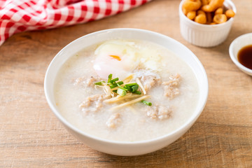 congee with minced pork in bowl