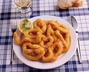 Plato de calamares a la romana