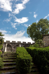 Fototapeta na wymiar panorama con vista del castello