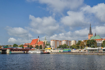 CITYSCAPE - Bridge, river and boulevard in Szczecin