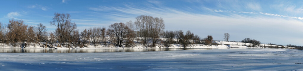 River landscape in winter. panorama