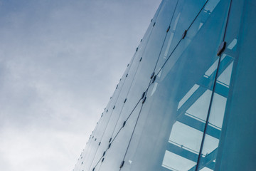 Fototapeta na wymiar Glashaus Architektur mit Glas Elementen 