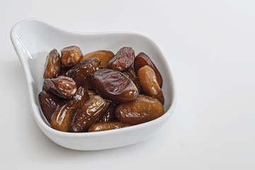 datteri fondo bianco