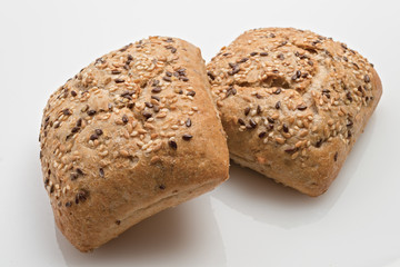 pane speciale italiano ai semi vari su fondo bianco da sopra