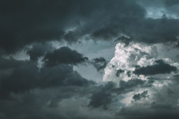 Obraz premium Overcast sky with dark clouds, The gray cloud ,Before rain.