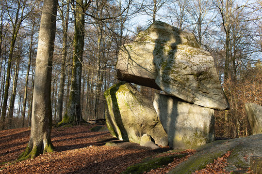 "Erdmannlistein" im Wald bei Bremgarten, Aargau, Schweiz