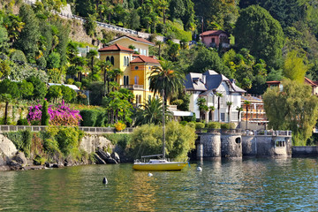 Fototapeta na wymiar Cannero Riviera am Lago Maggiore in Norditalien - Cannero Riviera on Lago Maggiore