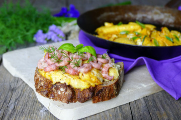 Krabben Sandwich mit Ei