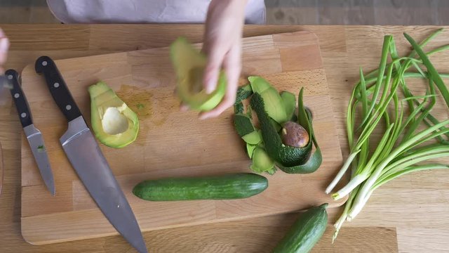 avicado bone removing