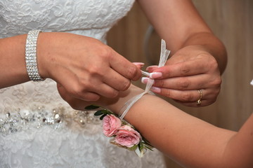 Obraz na płótnie Canvas Bridal bracelet bridesmaid bracelet, floral flower bracelet,