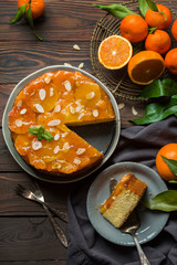 Cake with orange gelatin and almonds