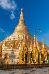 Fototapeta premium Shwedagon Paya Pagoda in Yangon, Myanmar