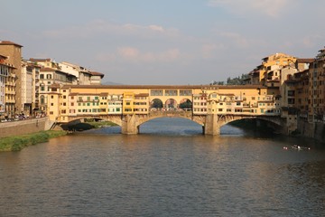 Fototapeta na wymiar ponte vecchio in florence