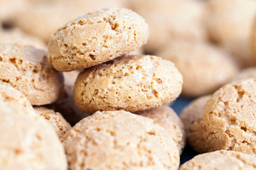 small gingerbread cookie
