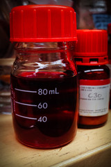 Solution of alazarin red s 