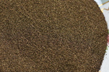  Ground black pepper