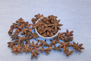  Dried  anise   condiment