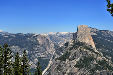Fototapeta na wymiar Beautiful View of Half Dome from Glacier Point in Yosemite National Park, California, USA