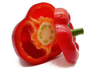 Rote Paprika geschnitten Freisteller