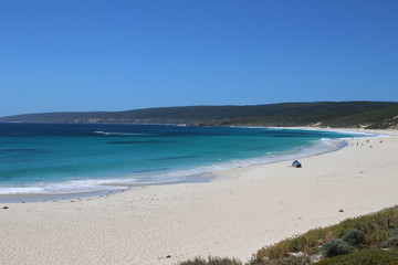 Fototapeta premium White sand and turquoise water at Smith beach near Yallingup, Western Australia