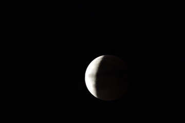 Total lunar eclipse © E-lona