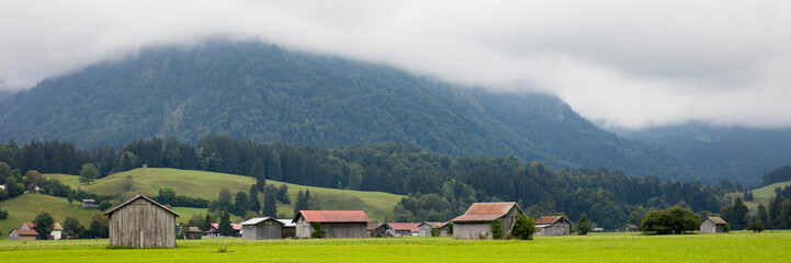 Obraz premium Landschaft bei Oberstdorf, Allgäu, Allgäuer Alpen, Bayern, Deutschland, Europa