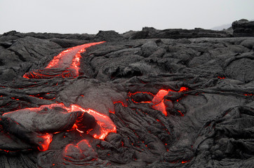 Flie&szlig;endes Lava im Volcano National Park auf Big Island, Hawaii