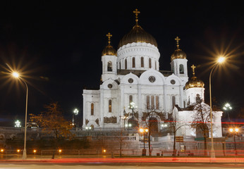 Fototapeta na wymiar view on Cathedral of Christ the Saviour in Moscow at night