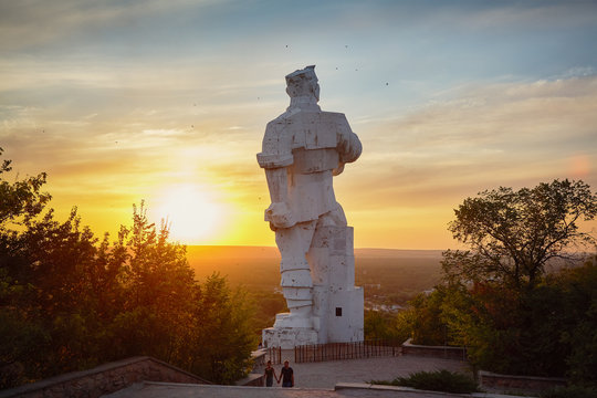  Cubism. Monument to Artyom at Sviatogorsk, Holy Mountains