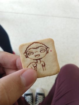 bolacha ou biscoito sorrindo pra vc capturado por: moto x4