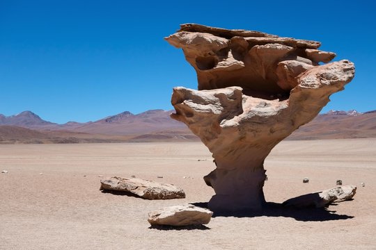 Rock formation Arbol de Piedra, stone tree, Reserva Nacional de Fauna Andina Eduardo Abaroa, Altiplano, Sur Lipez, Bolivia, South America